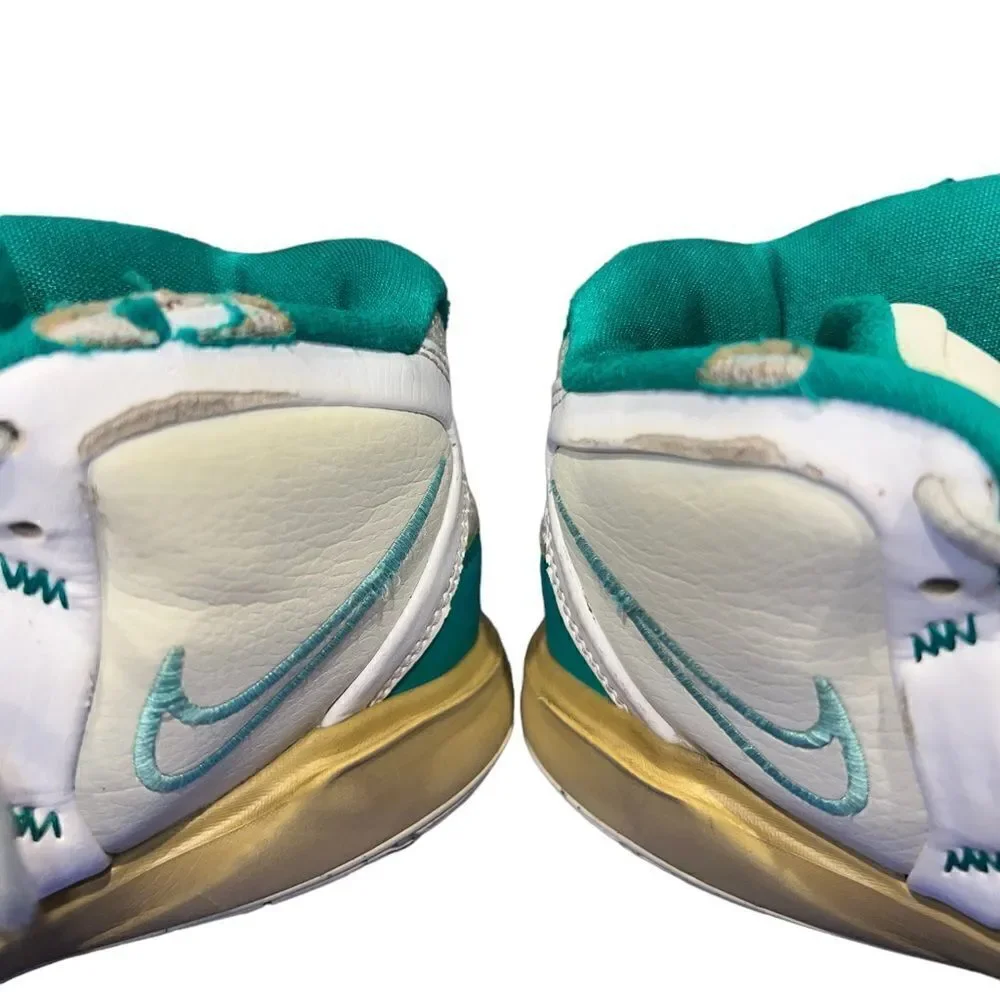 Nike Kyrie and Sue Bird Infinity Golden Tribute‎ sneakers youth size 4